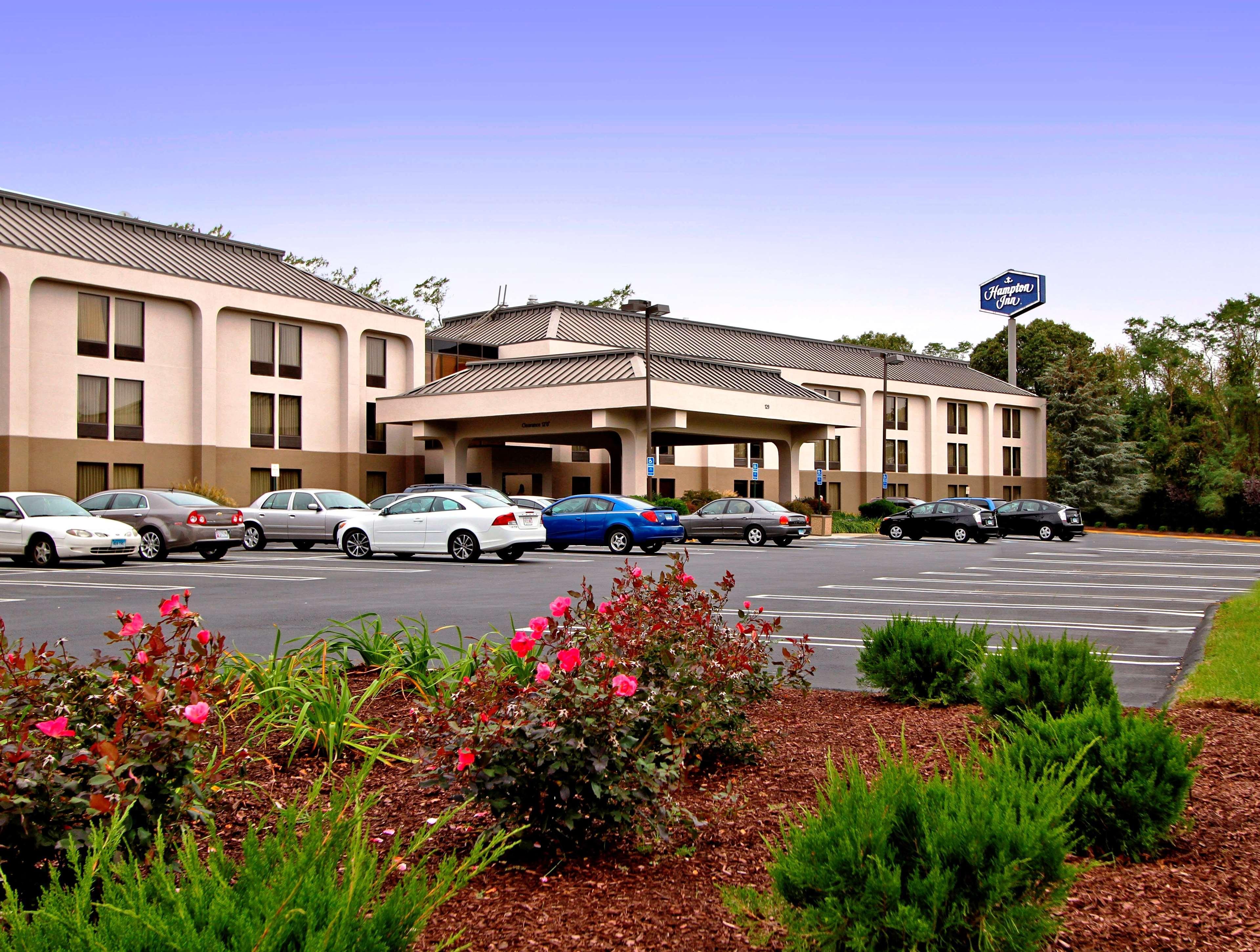 Hampton Inn By Hilton Milford Exterior photo