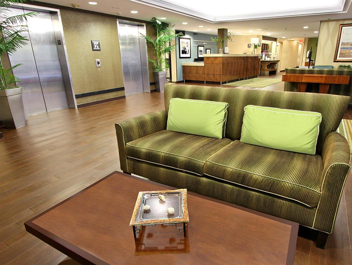 Hampton Inn By Hilton Milford Exterior photo