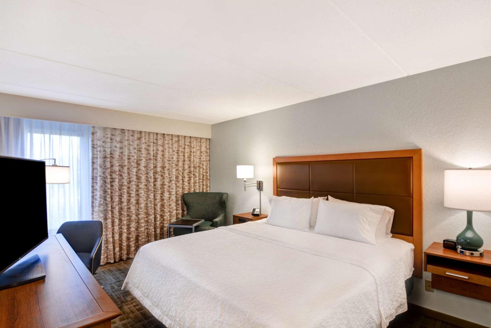 Hampton Inn By Hilton Milford Exterior photo